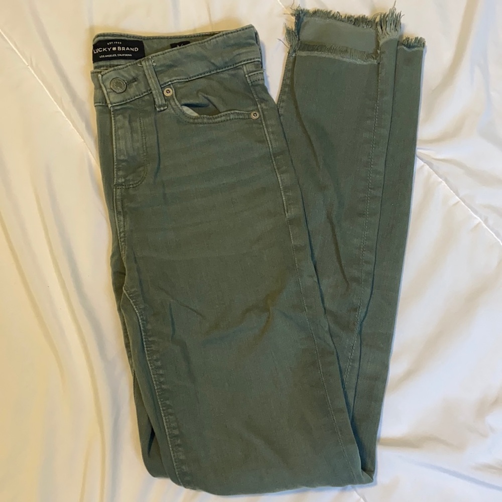 Lucky brand size 0/25 skinny jean in green